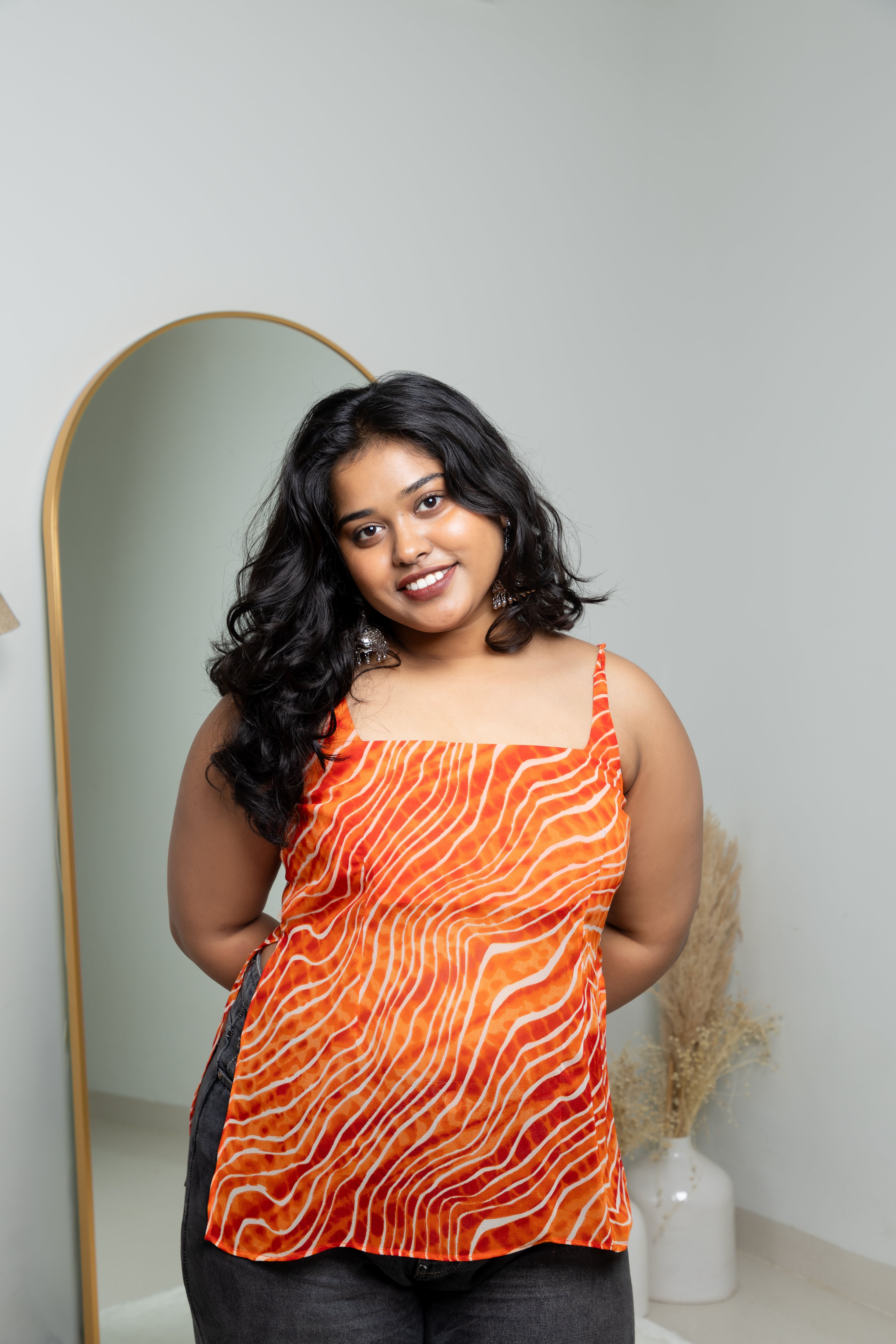 Narangi Leher Halter Top